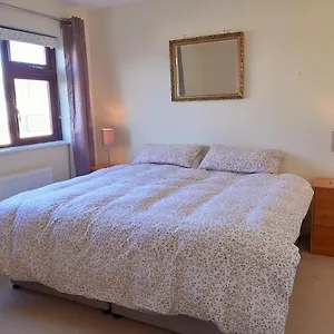  Bed & Breakfast Budget - Knocknacarra, Ireland